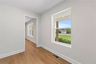 1412 Youngs Mill Rd, Greensboro, NC 27406 - Photo 8