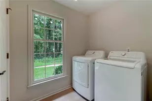 4508 Brookhaven Dr, Greensboro, NC 27406 - Photo 16