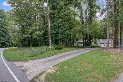 4508 Brookhaven Drive, Greensboro, NC 27406 - Photo 32