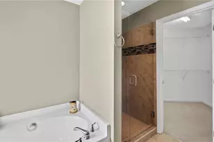 4032 Comrie Ln, Burlington, NC 27215 - Photo 28