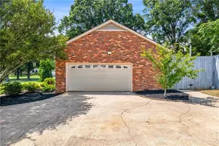 6455 Littlewood Rd, Kernersville, NC 27284 - Photo 4