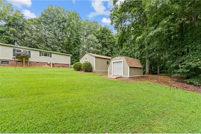 6904 Campbell Road, Pleasant Garden, NC 27313 - Photo 8