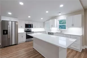 205 Key St, Pilot Mountain, NC 27041 - Photo 8