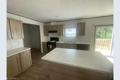 484 Avenue K, Lexington, NC 27292 - Photo 6
