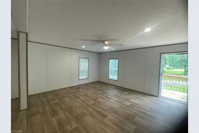 484 Avenue K, Lexington, NC 27292 - Photo 6