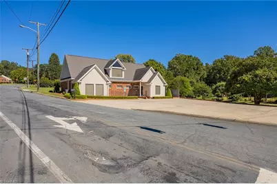 510 W Center Street, Lexington, NC 27292 - Photo 4