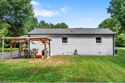 200 S New Street, Liberty, NC 27298 - Photo 14