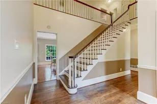 1006 Oakcrest Dr, Reidsville, NC 27320 - Photo 4