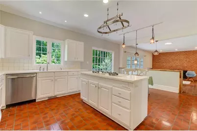 1006 Oakcrest Drive, Reidsville, NC 27320 - Photo 18