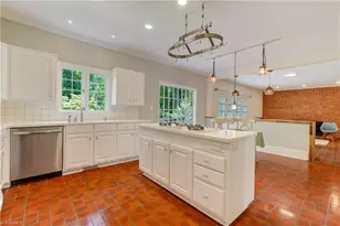 1006 Oakcrest Dr, Reidsville, NC 27320 - Photo 18