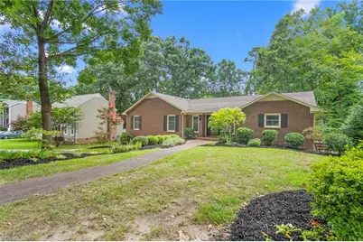 403 Edinburgh Drive, Burlington, NC 27215 - Photo 2