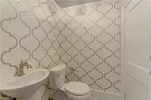 209 W Bessemer Ave, Greensboro, NC 27401 - Photo 24