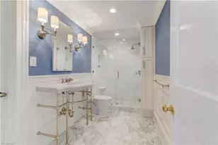 209 W Bessemer Ave, Greensboro, NC 27401 - Photo 32