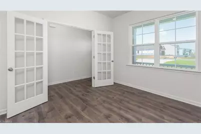 3018 Middle Creek Lane, Greensboro, NC 27405 - Photo 4