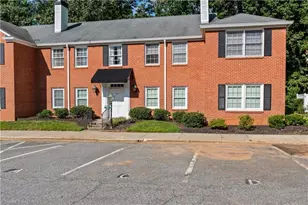 344 Hanover Arms Ct, Winston-Salem, NC 27104 - Photo 2