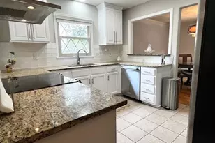 2122 Pebble Dr, Greensboro, NC 27410 - Photo 10