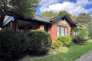 400 Cherry St, Mount Airy, NC 27030 - Photo 2