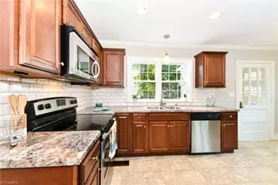 1127 W Northwood St, Greensboro, NC 27408 - Photo 12