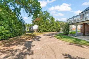 416 W Lexington Ave, High Point, NC 27262 - Photo 36