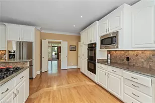 200 Manchester Pl, Greensboro, NC 27410 - Photo 22