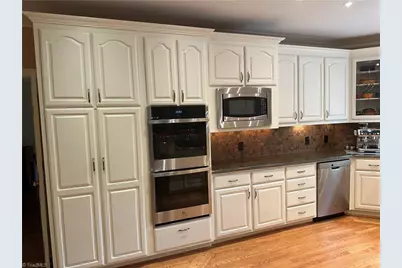 200 Manchester Place, Greensboro, NC 27410 - Photo 20