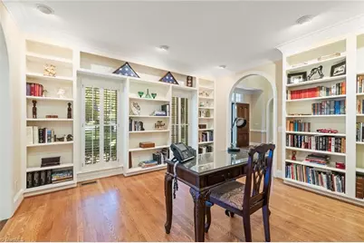 200 Manchester Place, Greensboro, NC 27410 - Photo 6