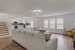 4 Silent Spring Ct, Greensboro, NC 27410 - Photo 6