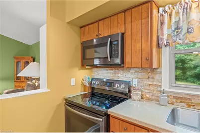 311 Pebble Drive, Thomasville, NC 27360 - Photo 16