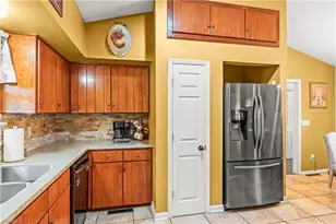 311 Pebble Dr, Thomasville, NC 27360 - Photo 18