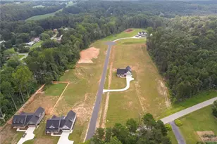 4212 Gracewood Farm Dr, Winston-Salem, NC 27101 - Photo 2