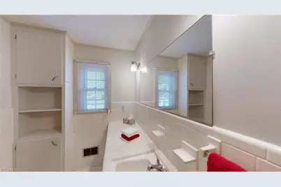 300 Hillside Drive, Lexington, NC 27295 - Photo 32