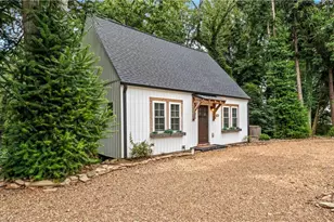 706 Elk Spur St, Elkin, NC 28621 - Photo 2