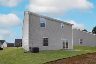 252 Macintosh Dr, King, NC 27021 - Photo 4