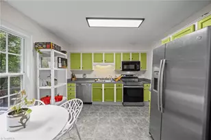 3902 Chucks Ct, Burlington, NC 27215 - Photo 2