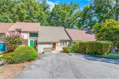 139 Lamplighter Circle, Winston-Salem, NC 27104 - Photo 2