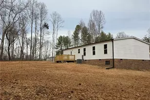 331 Johnson Rd, North Wilkesboro, NC 28659 - Photo 6