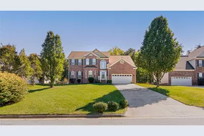 2170 Glen Cove Way, High Point, NC 27265 - Photo 2