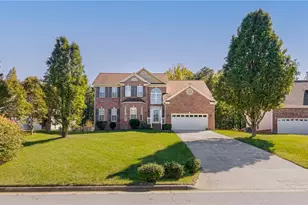 2170 Glen Cove Way, High Point, NC 27265 - Photo 2