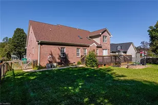 2170 Glen Cove Way, High Point, NC 27265 - Photo 30