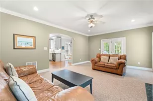 8905 Seacrest Dr, Kernersville, NC 27284 - Photo 16