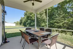 4218 Pelican St, High Point, NC 27265 - Photo 28