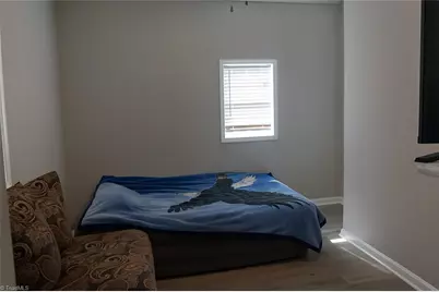 927 Apple Street, Winston-Salem, NC 27101 - Photo 8