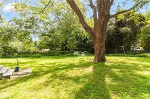 910 E Dayton Ave, High Point, NC 27262 - Photo 24