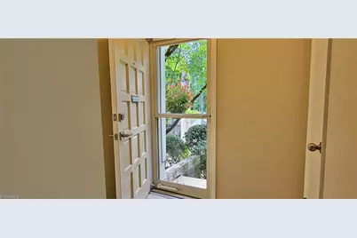 203 Lamplighter Circle, Winston-Salem, NC 27104 - Photo 6