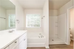 9 Foust Ct, Greensboro, NC 27405 - Photo 10