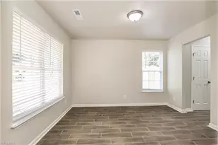 9 Foust Ct, Greensboro, NC 27405 - Photo 6