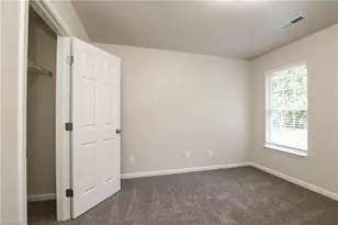 9 Foust Ct, Greensboro, NC 27405 - Photo 12