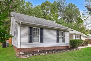 5603 Green Apple Dr, Greensboro, NC 27405 - Photo 2