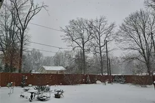 411 W Montcastle Dr, Greensboro, NC 27406 - Photo 32