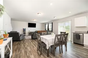 738 Oak Bend Dr, Asheboro, NC 27203 - Photo 2